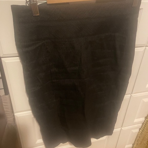 Pencil skirt with flare - Picture 1 of 1